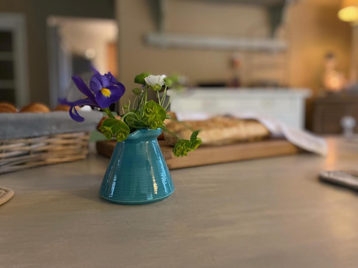 Bed and Breakfast L'Eveil En Provence Entrecasteaux Esterno foto