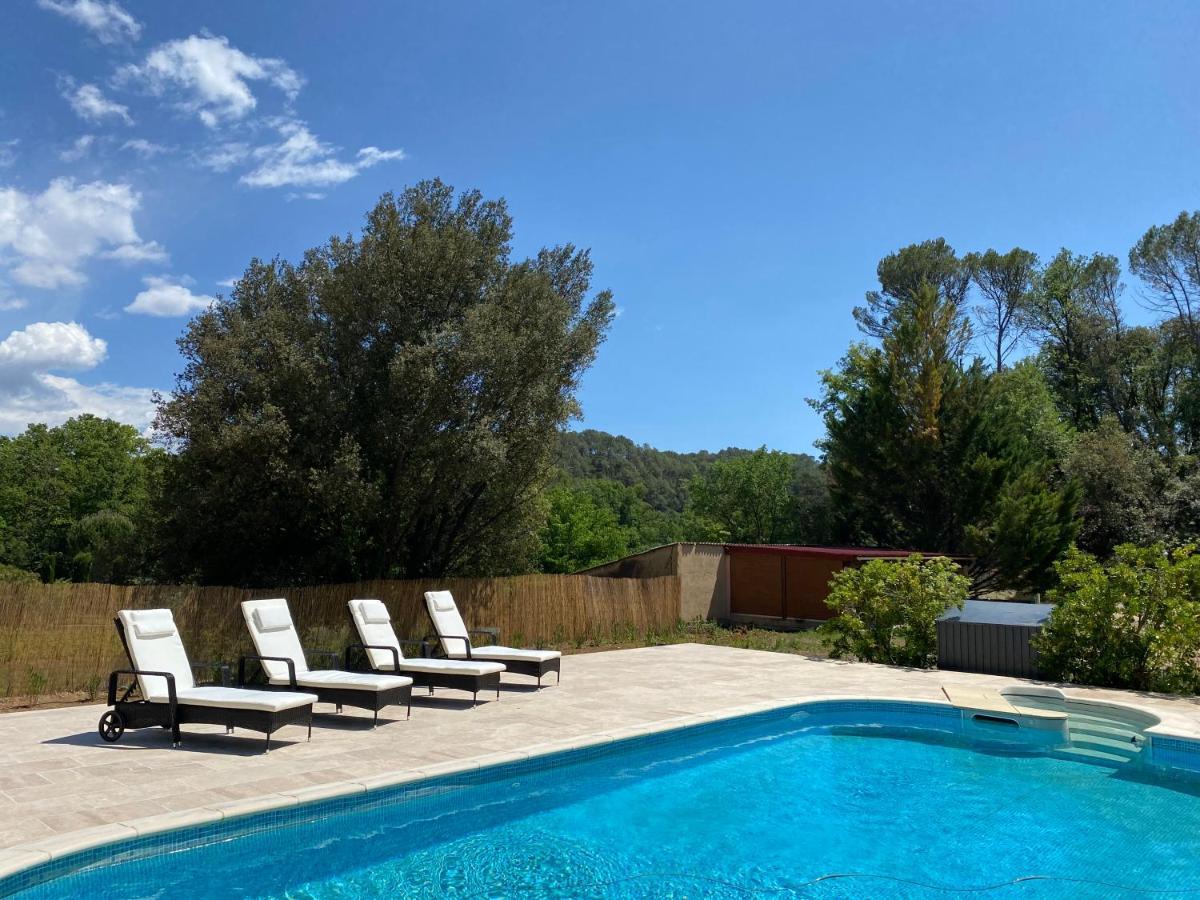 Bed and Breakfast L'Eveil En Provence Entrecasteaux Esterno foto