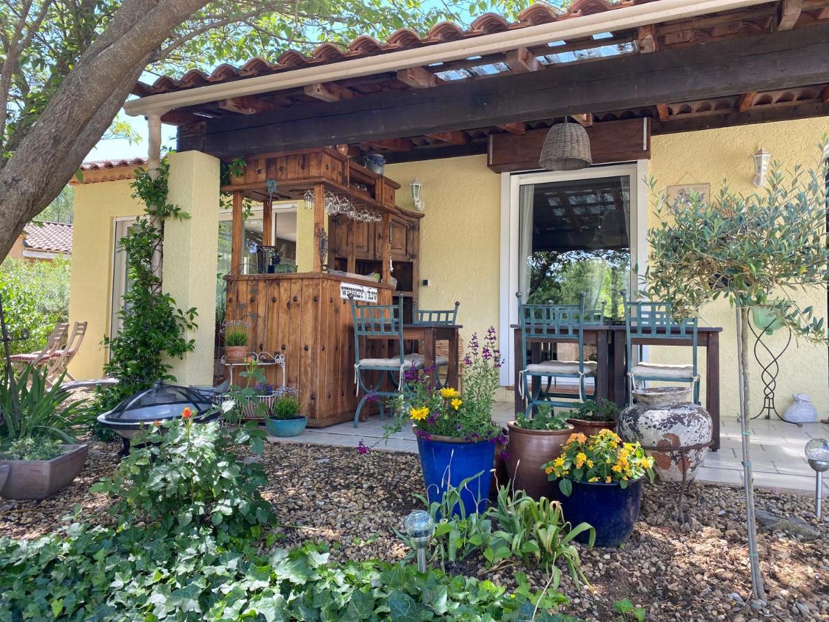 Bed and Breakfast L'Eveil En Provence Entrecasteaux Esterno foto