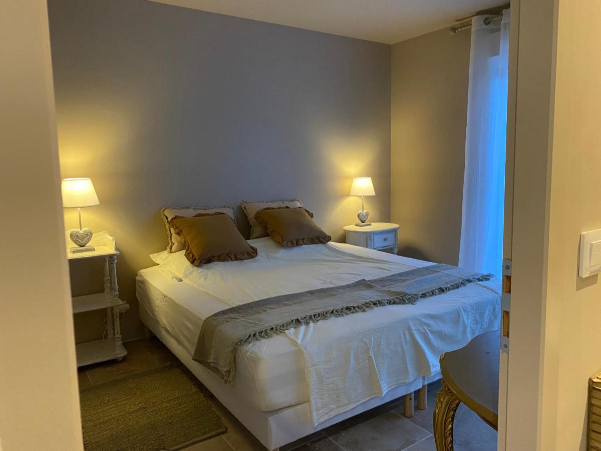 Bed and Breakfast L'Eveil En Provence Entrecasteaux Esterno foto