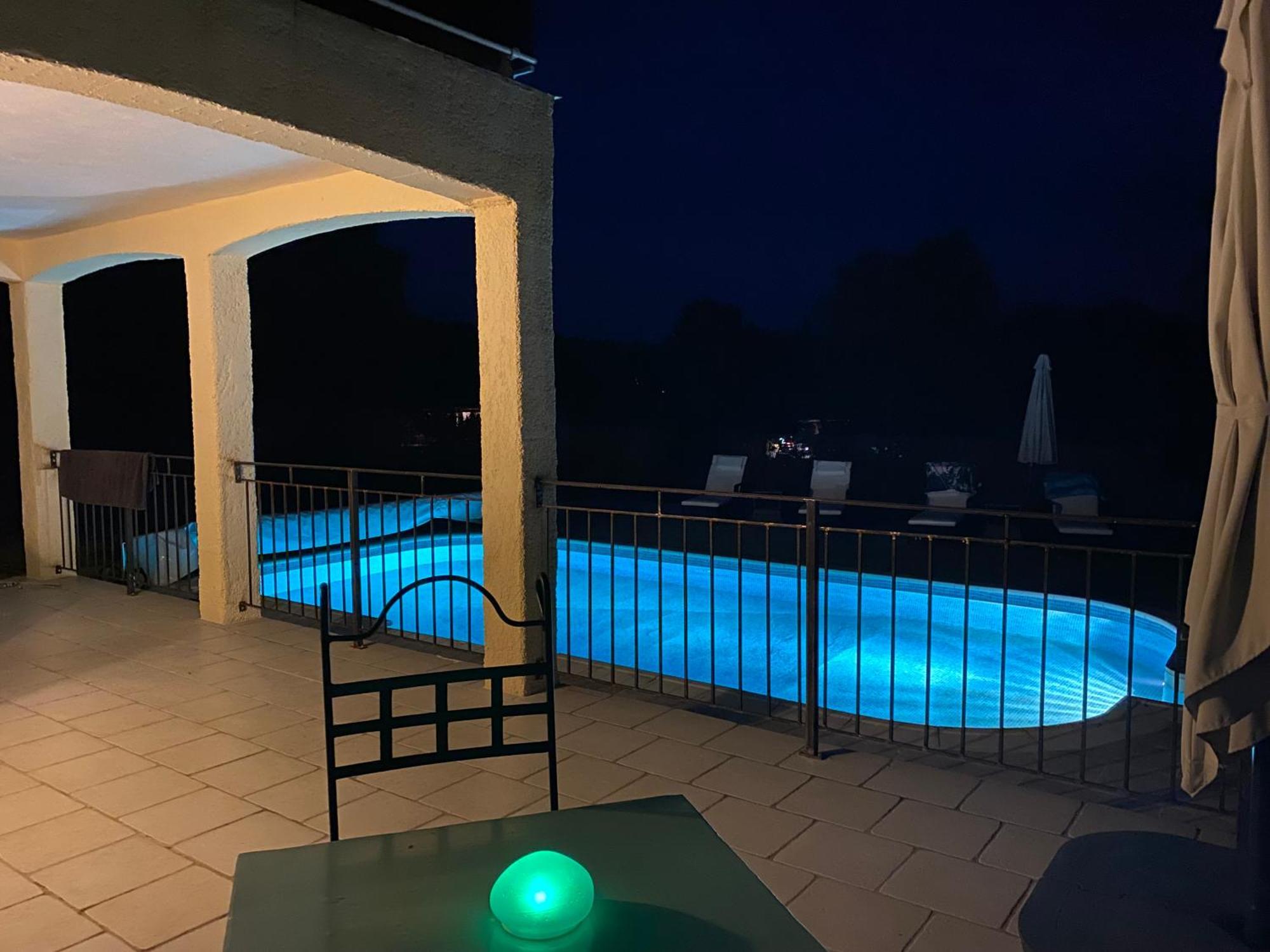 Bed and Breakfast L'Eveil En Provence Entrecasteaux Esterno foto