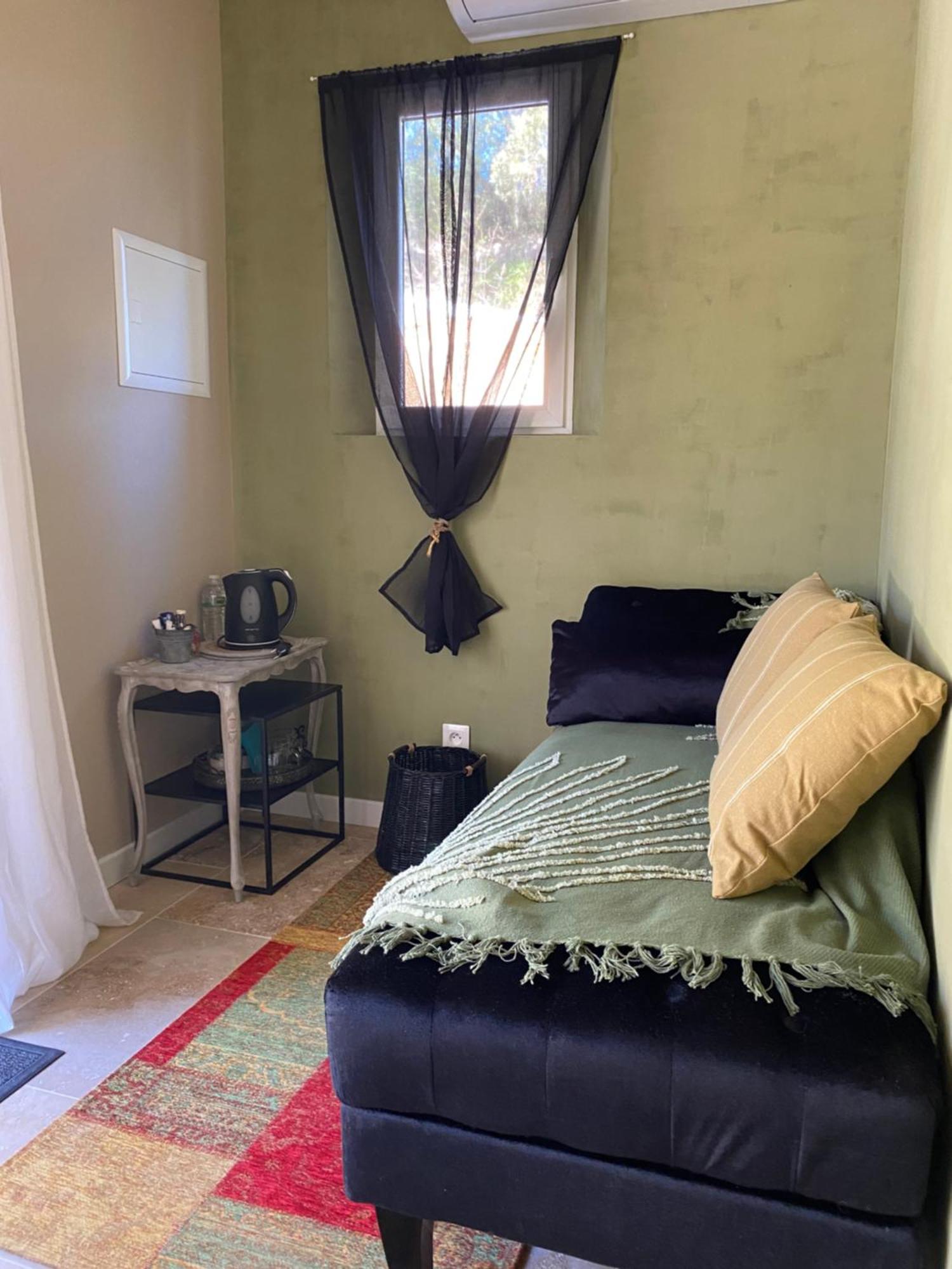 Bed and Breakfast L'Eveil En Provence Entrecasteaux Esterno foto