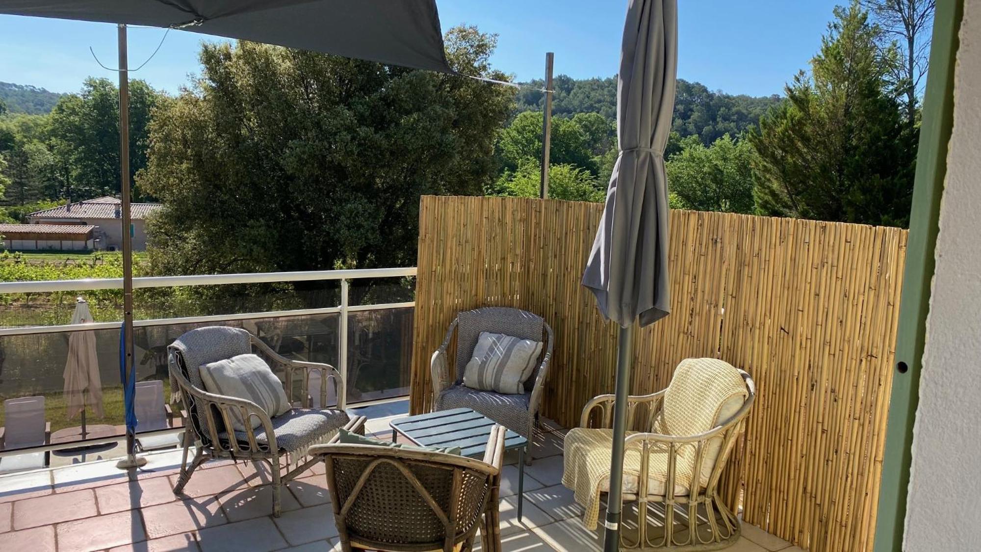 Bed and Breakfast L'Eveil En Provence Entrecasteaux Esterno foto